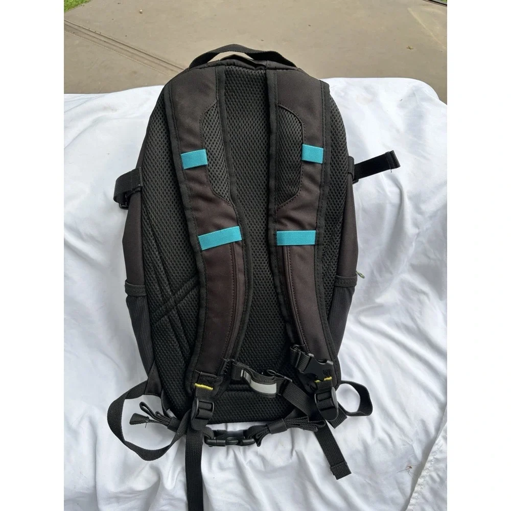 Sierra Designs 10L Hiking Backpack Black/Blue Zip Padded Hip Belt 5 Pockets